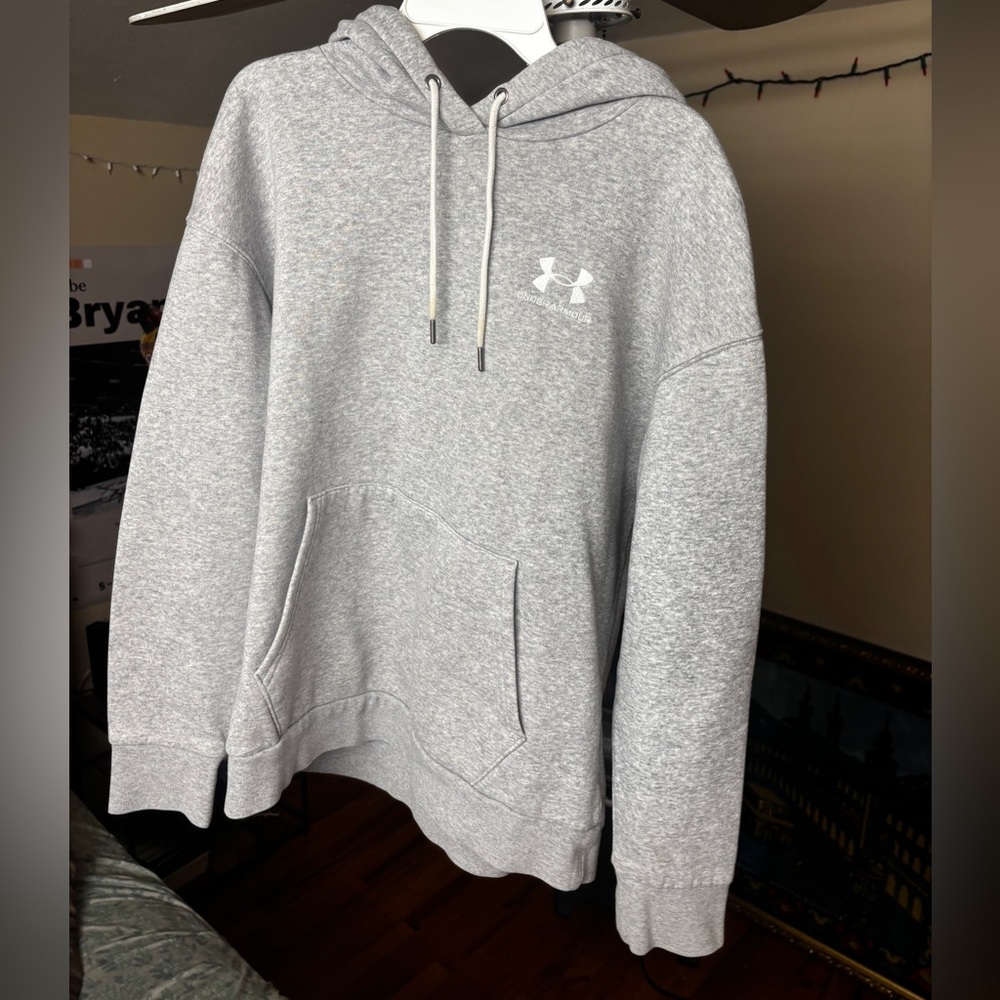 Under Armour Men's Light Gray Hoodie